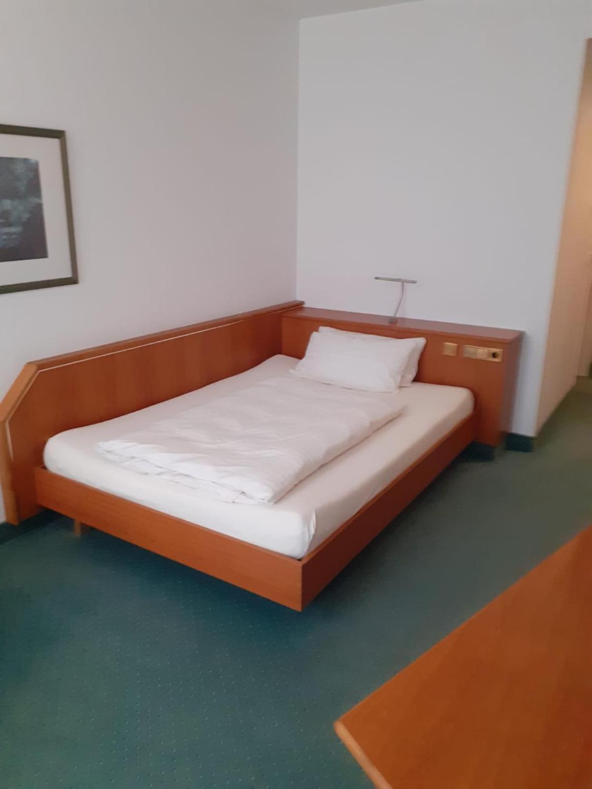 Hotel Kaiserhof Fürstenwalde エクステリア 写真