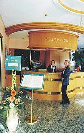 Hotel Kaiserhof Fürstenwalde エクステリア 写真