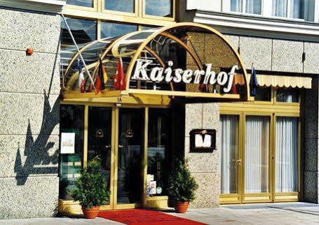 Hotel Kaiserhof Fürstenwalde エクステリア 写真
